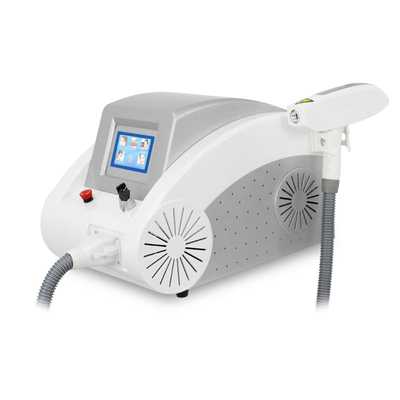 เครื่องกําจัดรอยสักแบบ Desktop Q Switched Nd Yag Laser 1064nm 532nm สําหรับผิวขาว