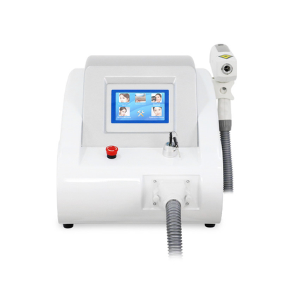 เครื่องกําจัดรอยสักแบบ Desktop Q Switched Nd Yag Laser 1064nm 532nm สําหรับผิวขาว