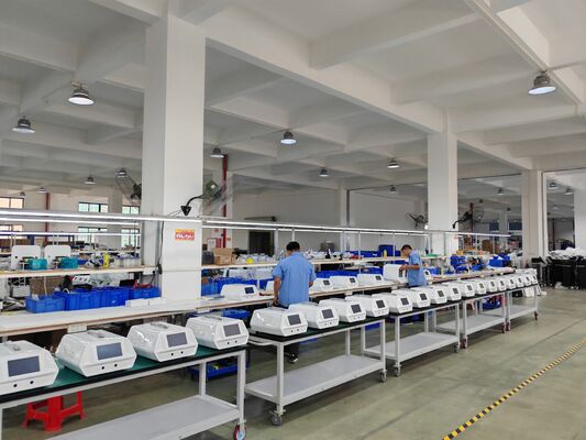 เครื่องทําความงามแบบพกพา 2 มือ มีหลายฟังก์ชัน เครื่องทําความงามแบบฟิวชั่นพลาสมา